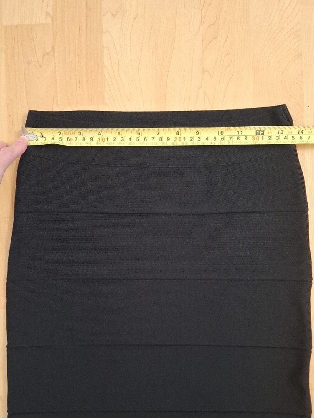 BCBGMaxAzria Black Horizontal Bandage Pencil Skirt Size M - Picture 6 of 7